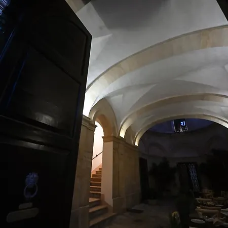 La Putea Suitesrl 레체